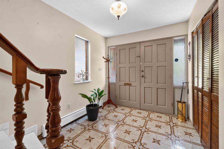 Photo 4 at 2739 E 8th Avenue, Renfrew VE, Vancouver East
