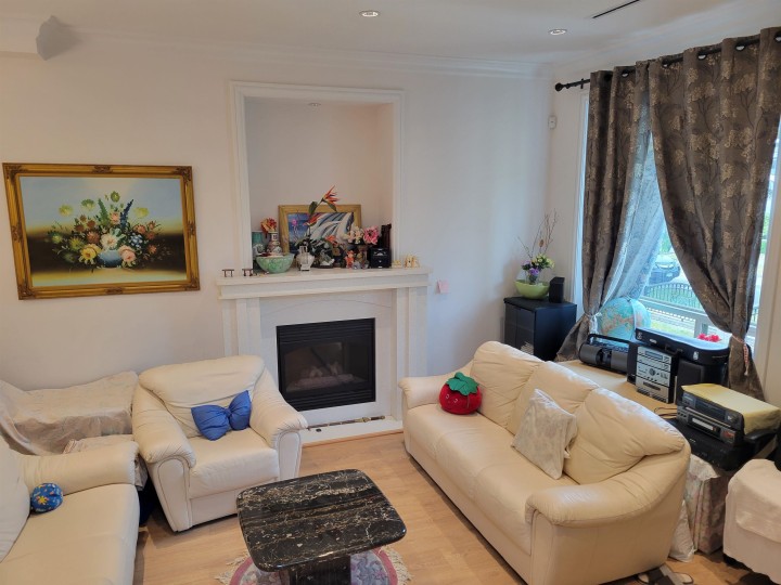 Photo 7 at 2962 Kitchener Street, Renfrew VE, Vancouver East