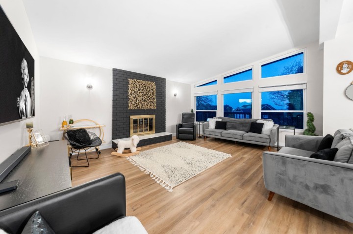 Photo 2 at 2131 Fraserview Drive, Fraserview VE, Vancouver East