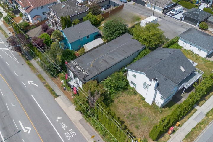 Photo 2 at 658 E 3rd Street, Lower Lonsdale, North Vancouver