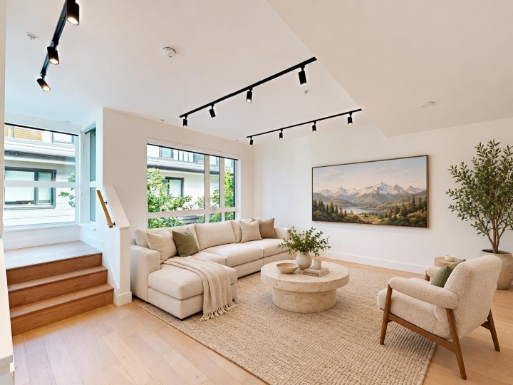 Photo 11 at 3930 Dumfries Street, Knight, Vancouver East
