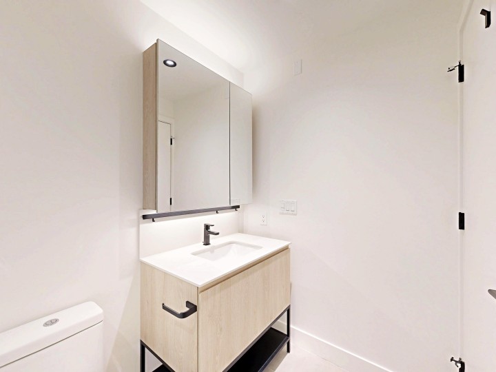 Photo 19 at 3930 Dumfries Street, Knight, Vancouver East