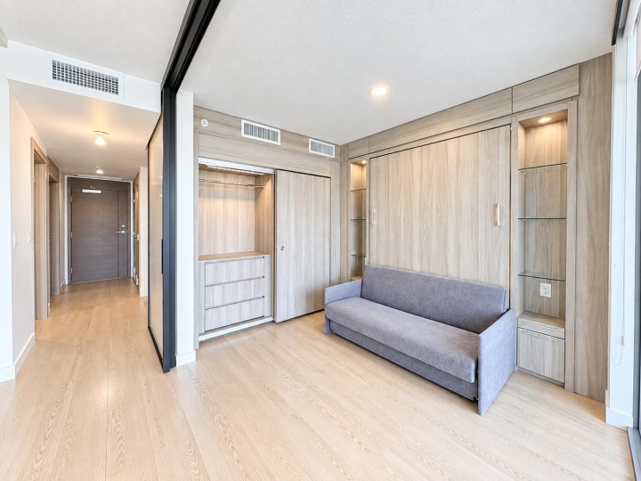 Photo 9 at 886 - 87 Nelson Street, Yaletown, Vancouver West