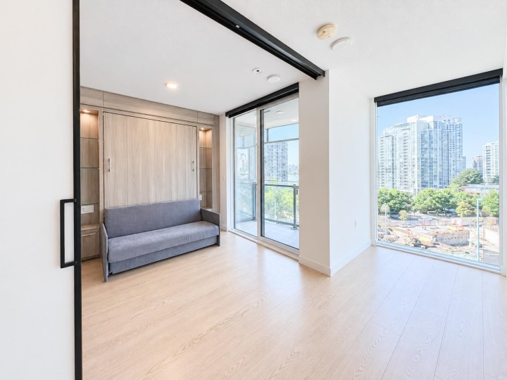 Photo 10 at 886 - 87 Nelson Street, Yaletown, Vancouver West