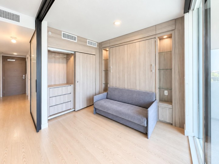 Photo 11 at 886 - 87 Nelson Street, Yaletown, Vancouver West