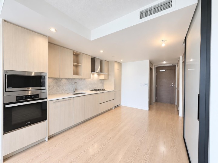 Photo 4 at 886 - 87 Nelson Street, Yaletown, Vancouver West