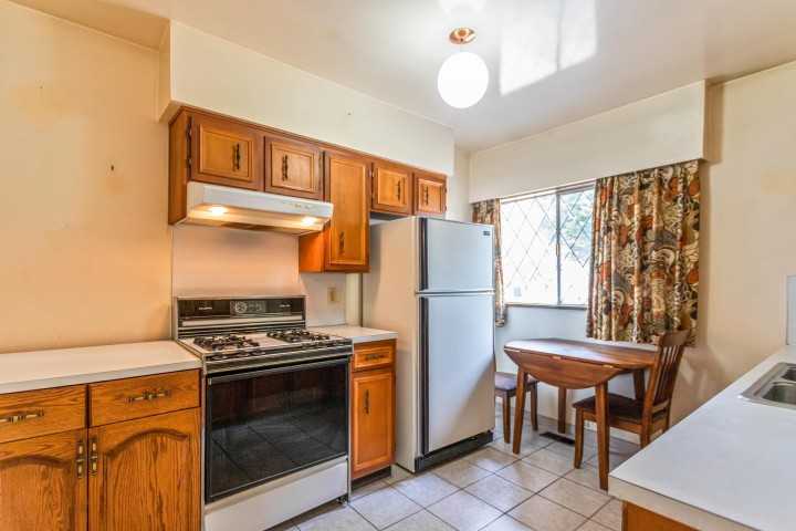 Photo 7 at 3148 E 1st Avenue, Renfrew VE, Vancouver East