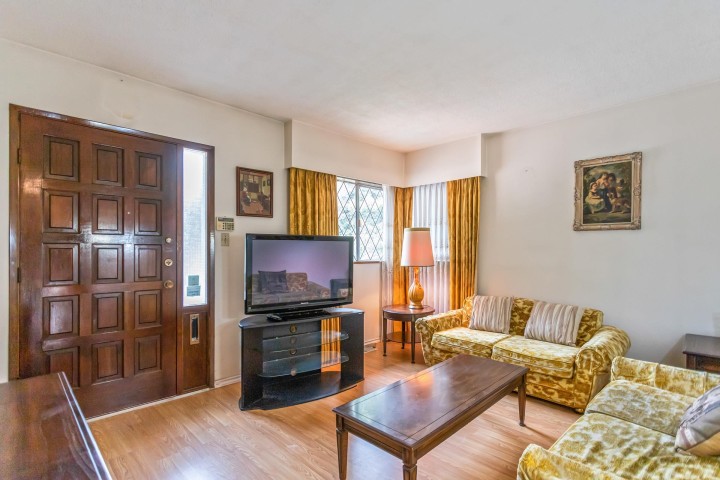Photo 5 at 3148 E 1st Avenue, Renfrew VE, Vancouver East