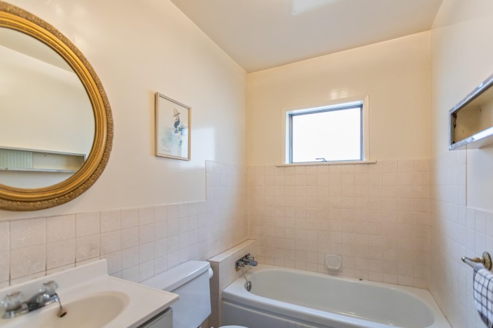 Photo 10 at 3148 E 1st Avenue, Renfrew VE, Vancouver East