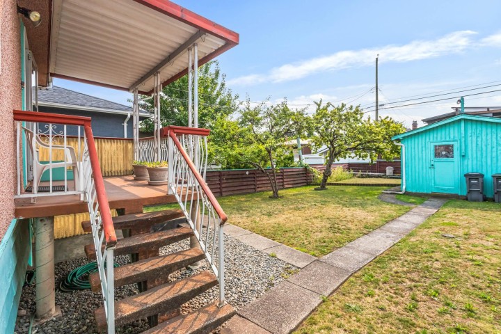 Photo 18 at 3148 E 1st Avenue, Renfrew VE, Vancouver East