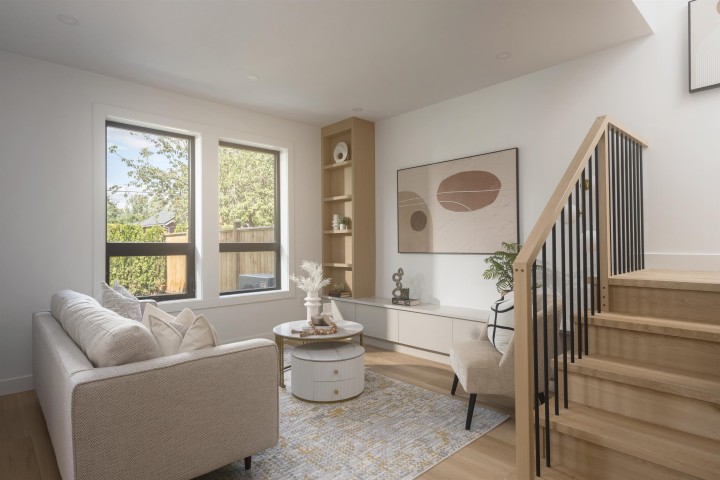 Photo 2 at 920 E 16th Avenue, Fraser VE, Vancouver East