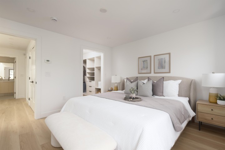 Photo 13 at 920 E 16th Avenue, Fraser VE, Vancouver East