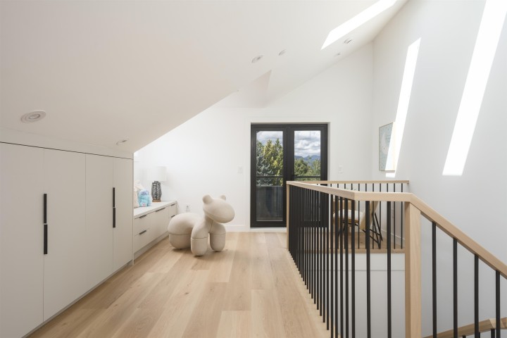 Photo 16 at 920 E 16th Avenue, Fraser VE, Vancouver East