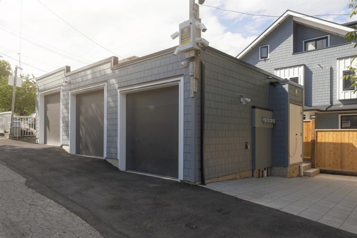 Photo 26 at 920 E 16th Avenue, Fraser VE, Vancouver East