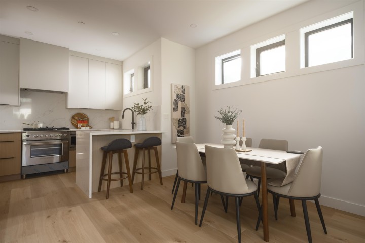 Photo 5 at 920 E 16th Avenue, Fraser VE, Vancouver East