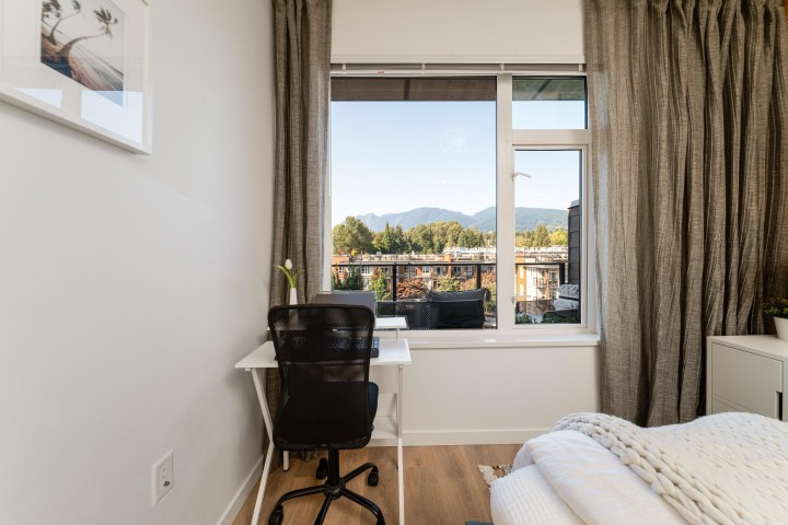 Photo 12 at 517 - 725 Marine Drive, Harbourside, North Vancouver