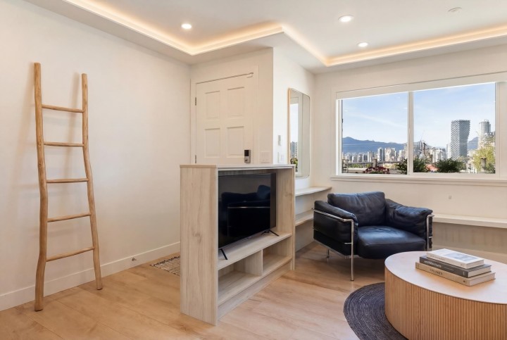 Photo 6 at 11 - 1214 W 7th Avenue, Fairview VW, Vancouver West