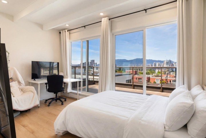 Photo 15 at 11 - 1214 W 7th Avenue, Fairview VW, Vancouver West