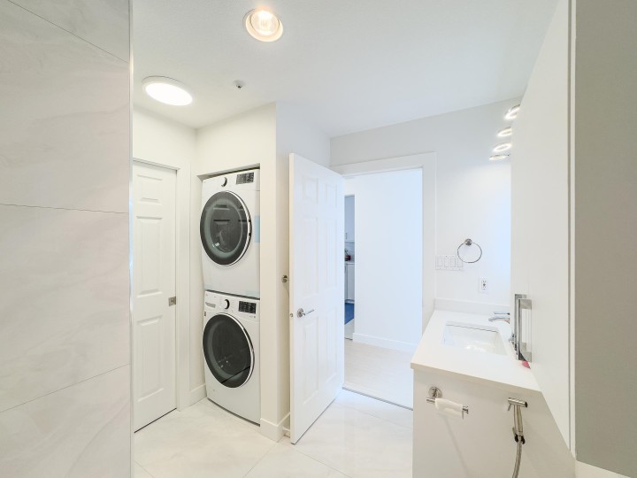 Photo 13 at 311 - 4893 Clarendon Street, Collingwood VE, Vancouver East