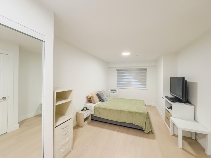 Photo 10 at 311 - 4893 Clarendon Street, Collingwood VE, Vancouver East