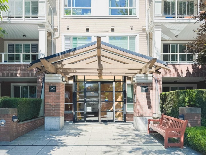 Photo 1 at 210 - 3651 Foster Avenue, Collingwood VE, Vancouver East