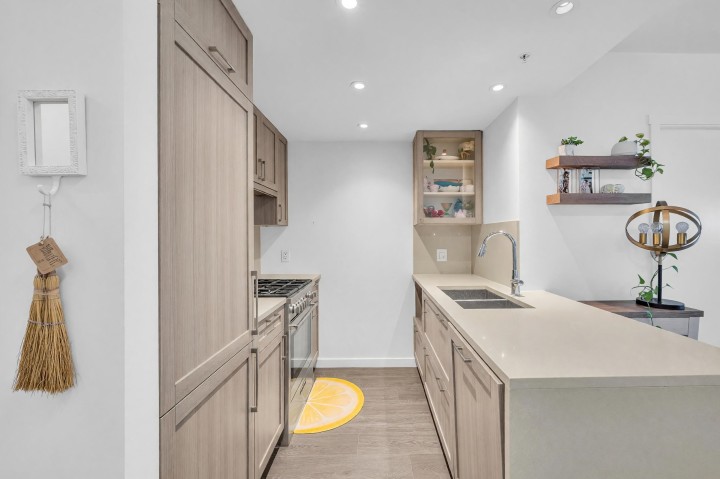 Photo 2 at 504 - 5598 Ormidale Street, Collingwood VE, Vancouver East