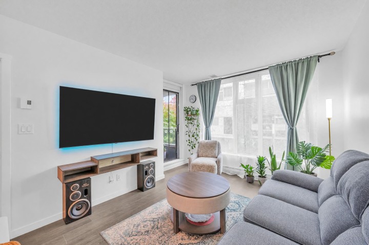 Photo 1 at 504 - 5598 Ormidale Street, Collingwood VE, Vancouver East