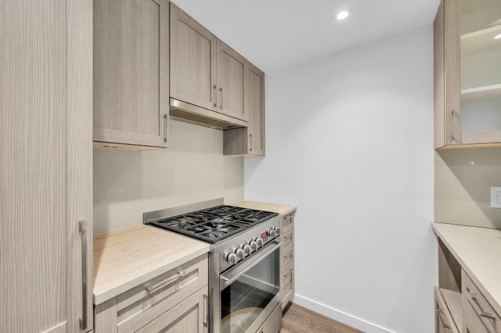 Photo 5 at 504 - 5598 Ormidale Street, Collingwood VE, Vancouver East
