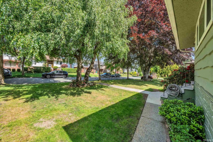 Photo 36 at 580 W 64th Avenue, Marpole, Vancouver West