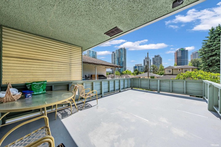 Photo 34 at 580 W 64th Avenue, Marpole, Vancouver West
