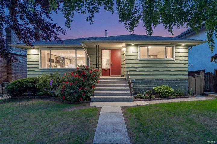 Photo 39 at 580 W 64th Avenue, Marpole, Vancouver West