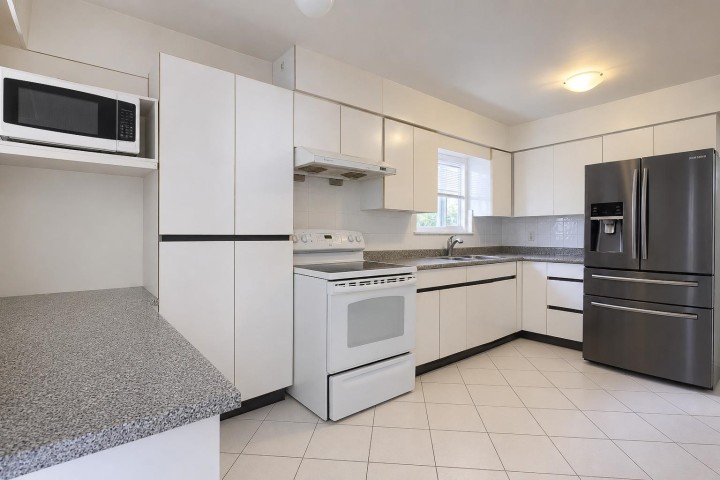 Photo 3 at 1743 E 49th Avenue, Killarney VE, Vancouver East