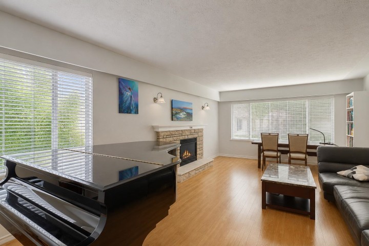 Photo 4 at 1743 E 49th Avenue, Killarney VE, Vancouver East