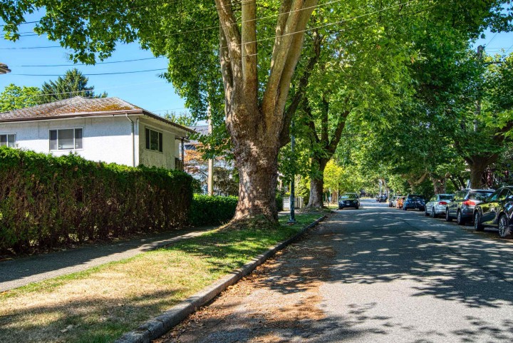 Photo 5 at 2675 Mackenzie Street, Kitsilano, Vancouver West