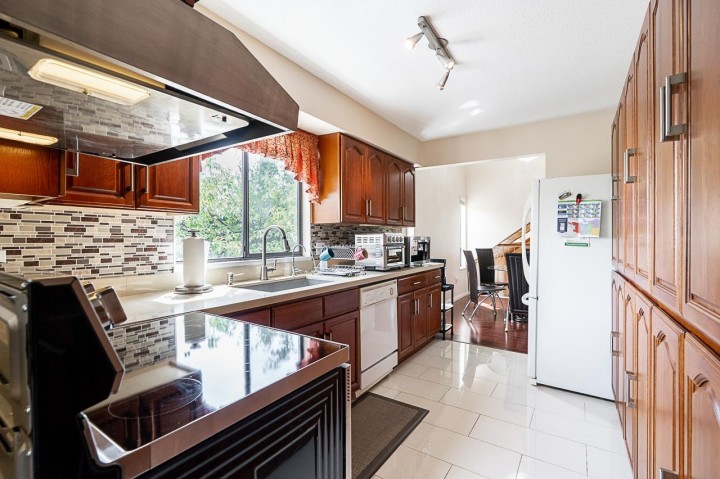 Photo 17 at 6496 Quebec Street, Main, Vancouver East