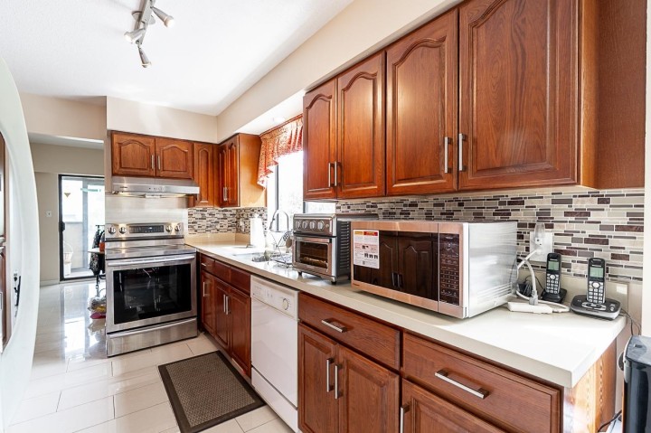 Photo 16 at 6496 Quebec Street, Main, Vancouver East