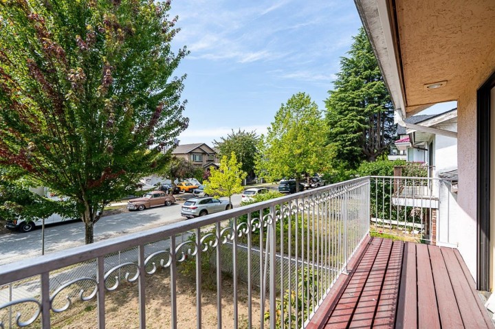 Photo 12 at 6496 Quebec Street, Main, Vancouver East