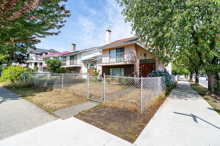 Photo 3 at 6496 Quebec Street, Main, Vancouver East