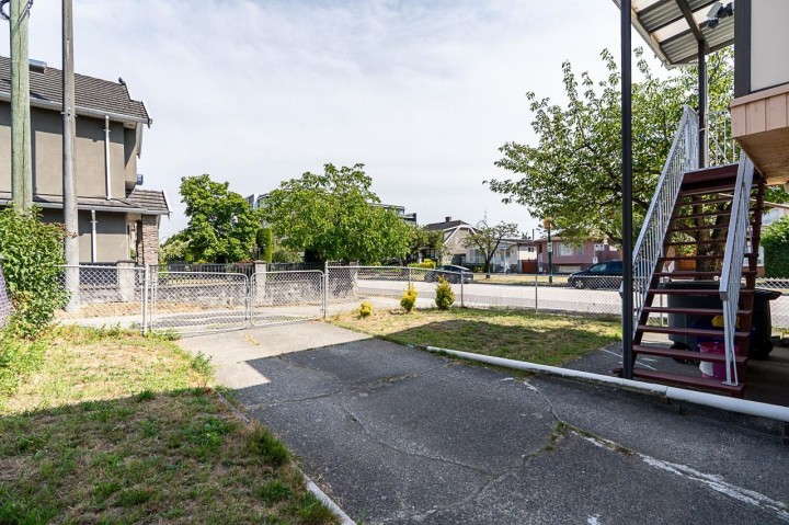 Photo 36 at 6496 Quebec Street, Main, Vancouver East