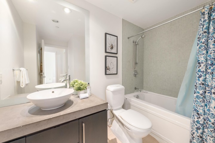 Photo 19 at 605 - 633 Kinghorne Mews, Yaletown, Vancouver West