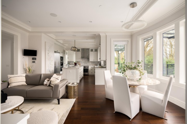 Photo 11 at 3955 W Broadway, Point Grey, Vancouver West