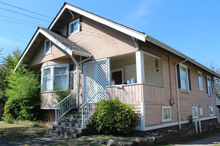 Photo 1 at 1925 Adanac Street, Hastings, Vancouver East