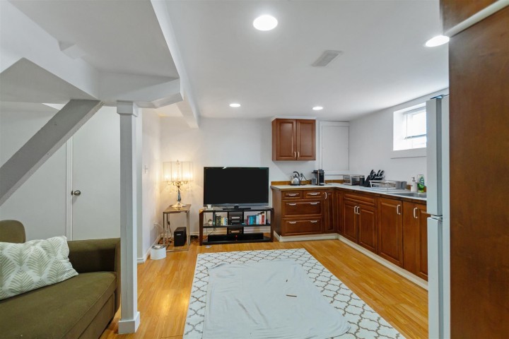 Photo 18 at 1925 Adanac Street, Hastings, Vancouver East