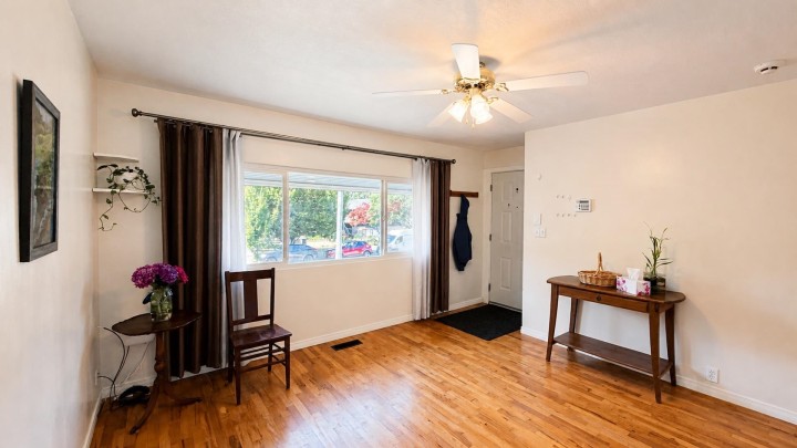 Photo 9 at 4458 Skeena Street, Renfrew Heights, Vancouver East