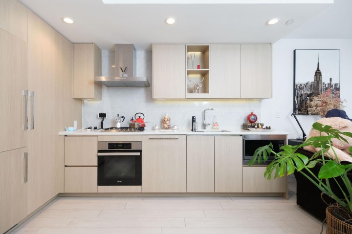 Photo 4 at 905 - 1768 Cook Street, False Creek, Vancouver West