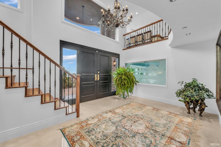 Photo 3 at 1525 Errigal Place, Canterbury WV, West Vancouver