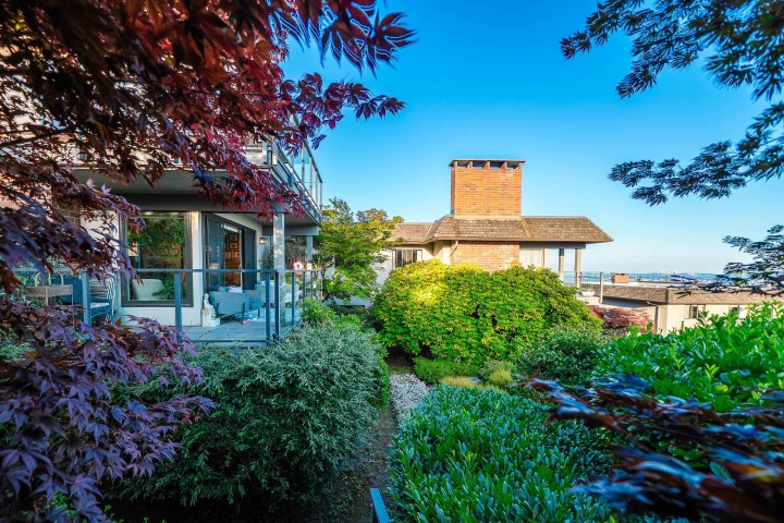 Photo 30 at 18 - 2214 Folkstone Way, Panorama Village, West Vancouver