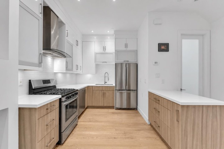 Photo 3 at 2 - 1136 E Pender Street, Strathcona, Vancouver East