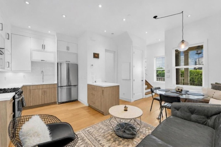 Photo 5 at 2 - 1136 E Pender Street, Strathcona, Vancouver East