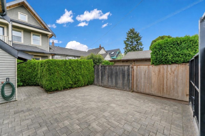 Photo 20 at 2 - 1136 E Pender Street, Strathcona, Vancouver East